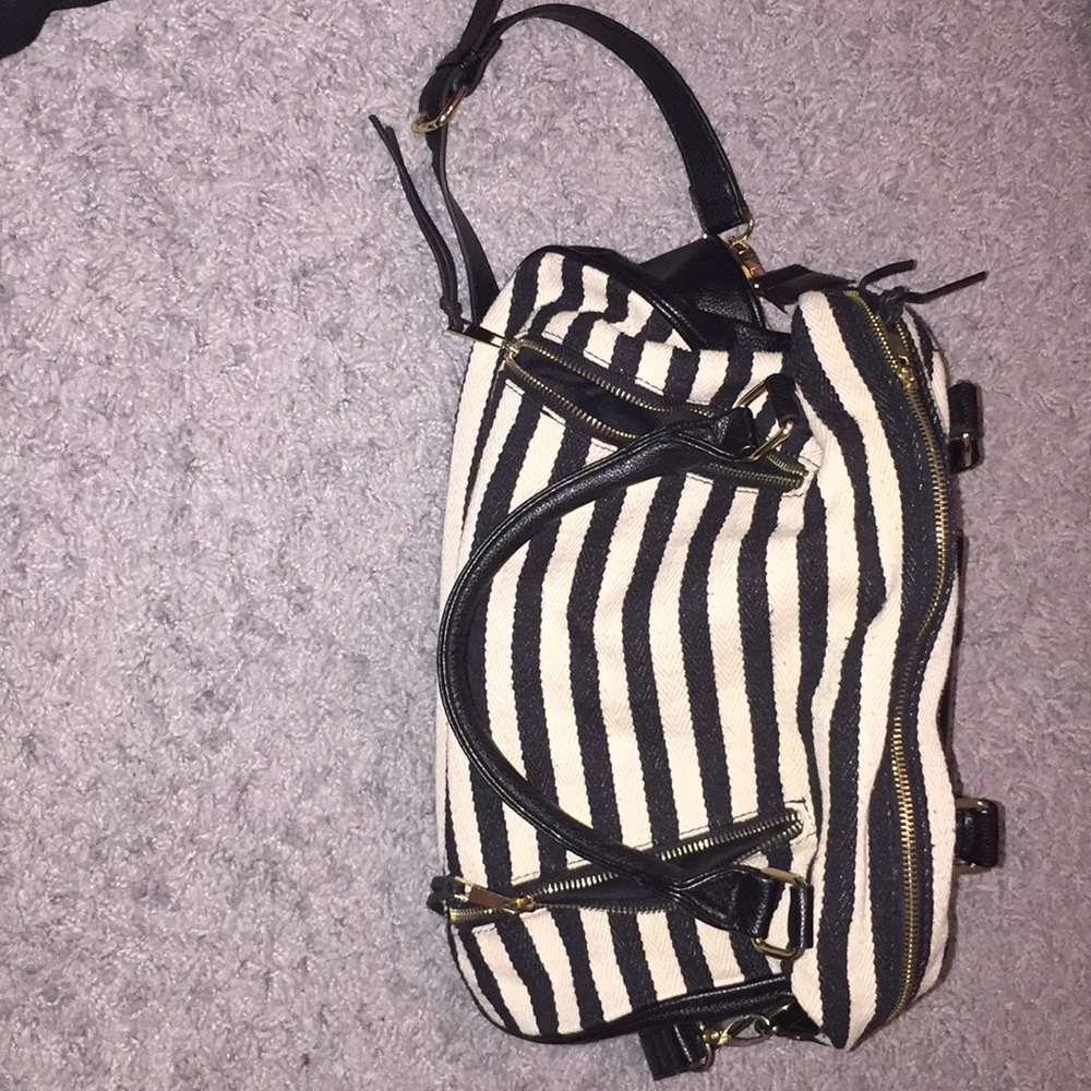 Purse - Picture 2 of 4